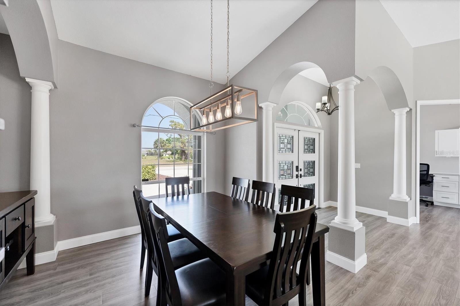 39 FAIRWAY RD, ROTONDA WEST, FL, 33947