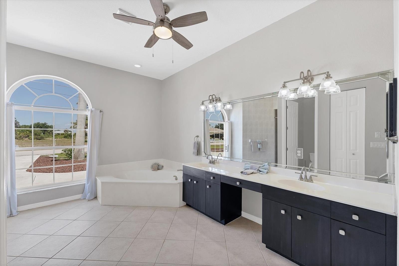 39 FAIRWAY RD, ROTONDA WEST, FL, 33947