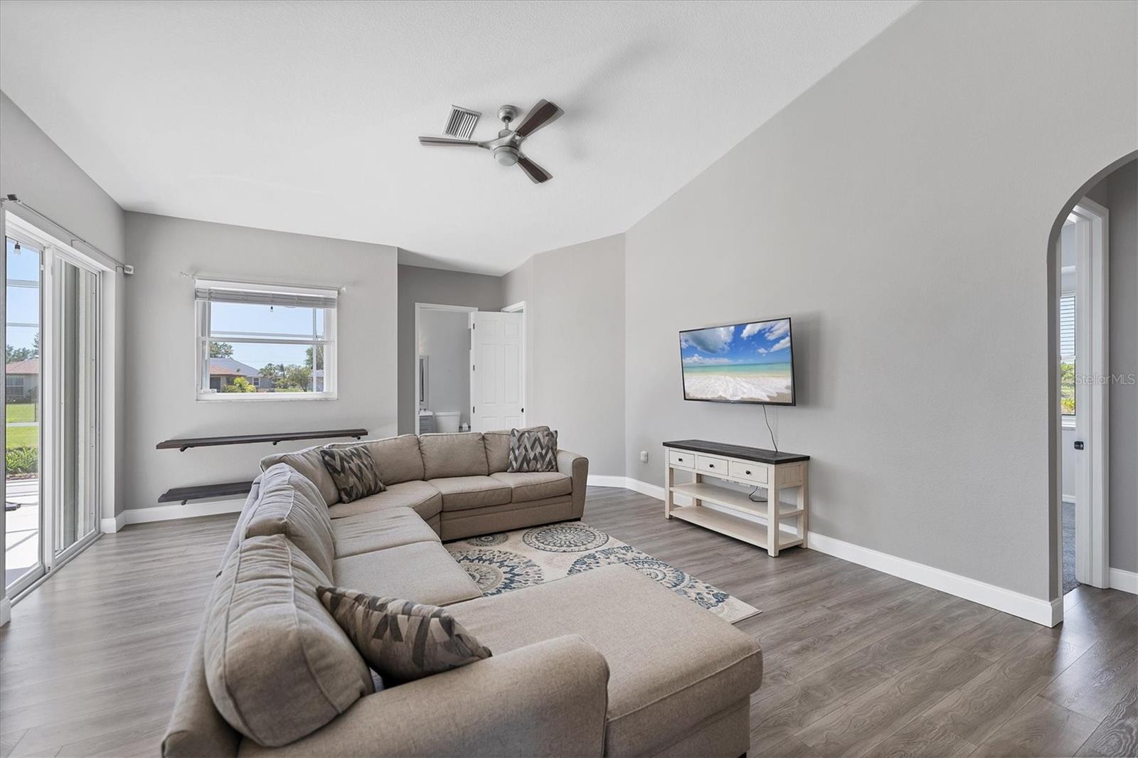 39 FAIRWAY RD, ROTONDA WEST, FL, 33947