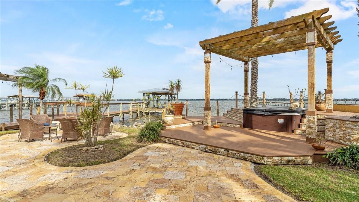 2120 N INDIAN RIVER DR N, COCOA, FL, 32922