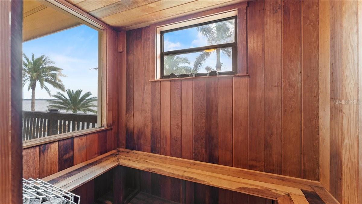 2120 N INDIAN RIVER DR N, COCOA, FL, 32922