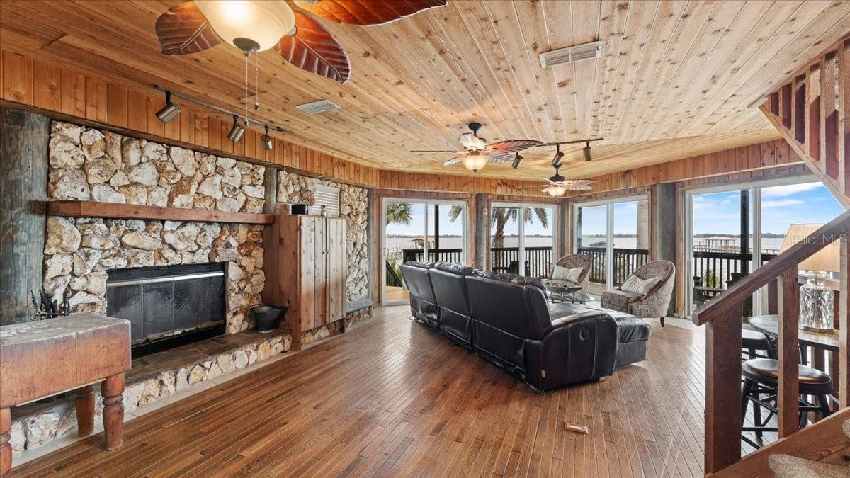 2120 N INDIAN RIVER DR N, COCOA, FL, 32922