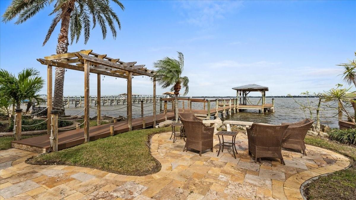 2120 N INDIAN RIVER DR N, COCOA, FL, 32922