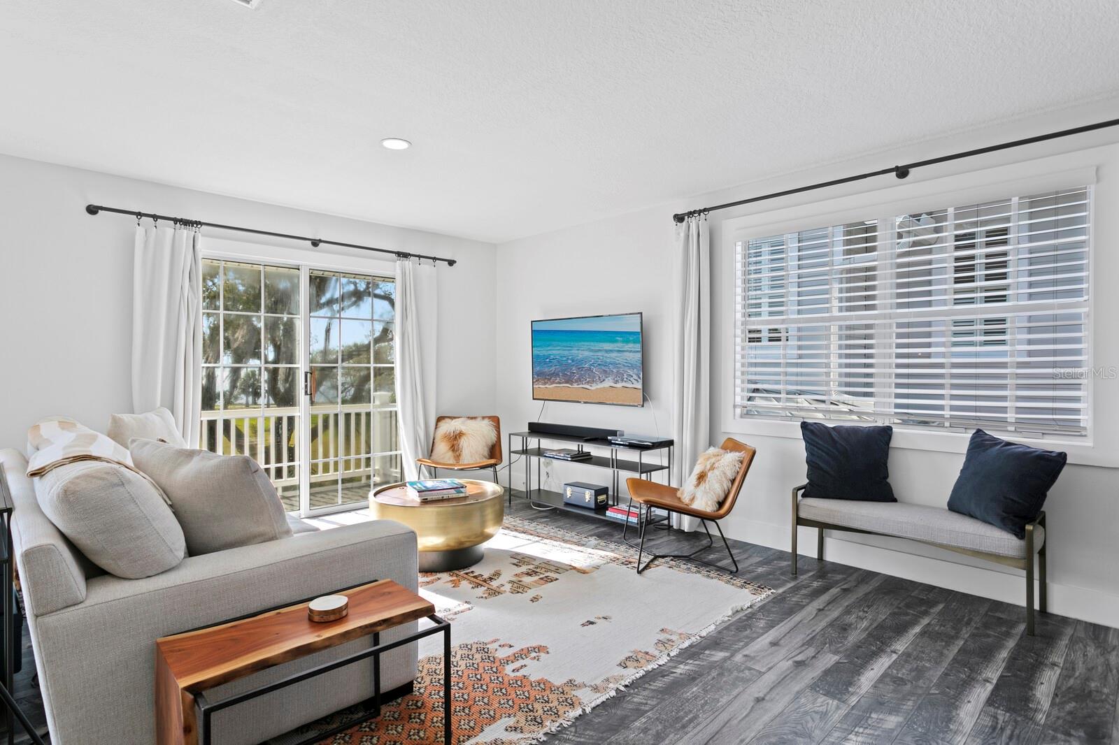 TB8374458 Property Photo