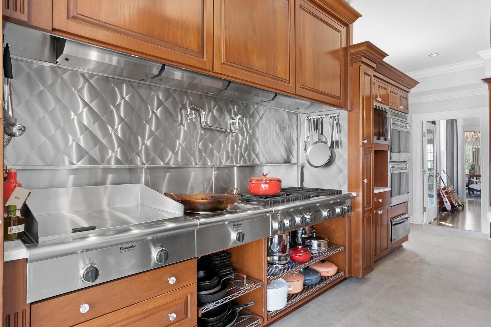 TB8374458 Property Photo