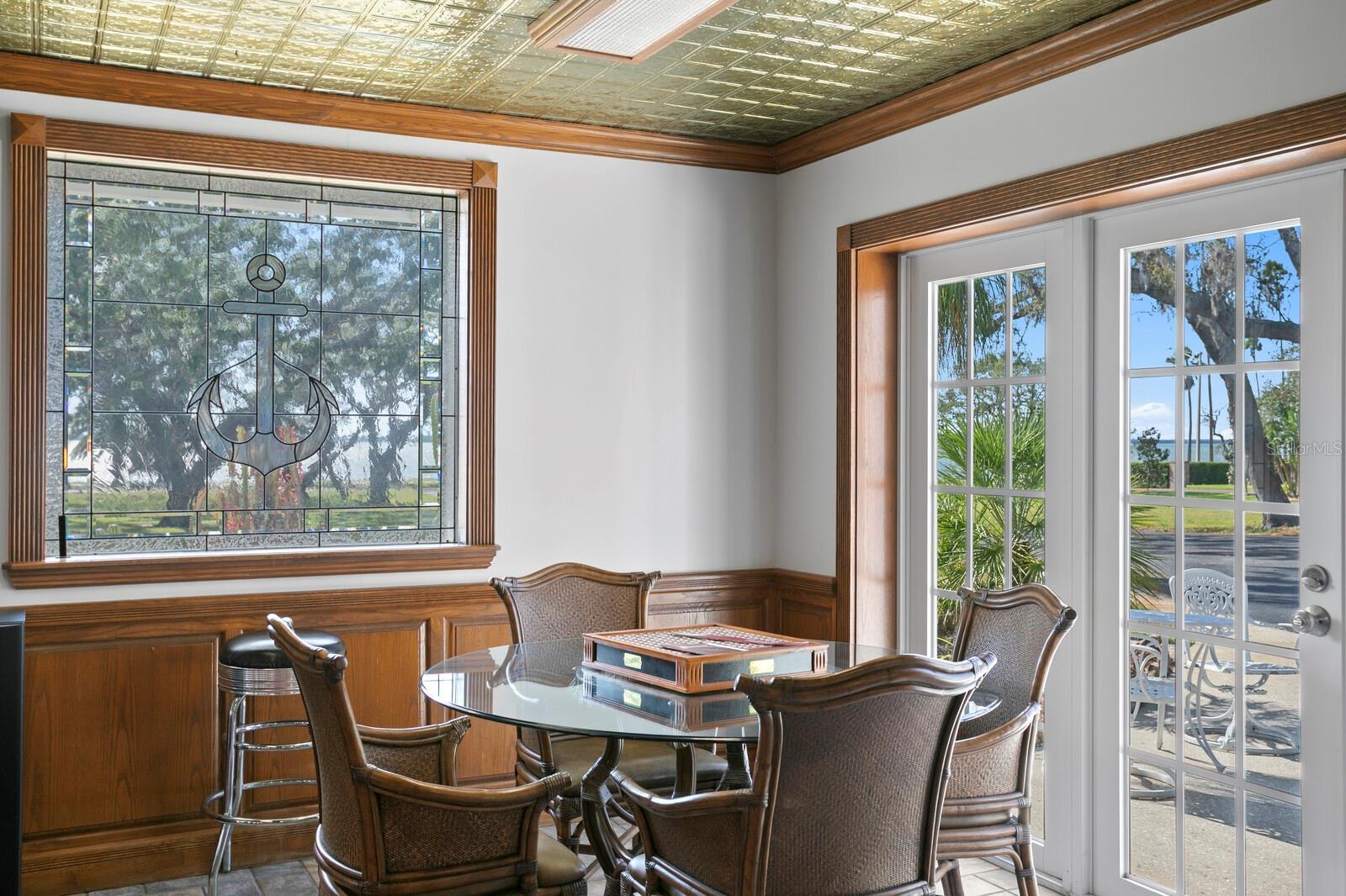 TB8374458 Property Photo