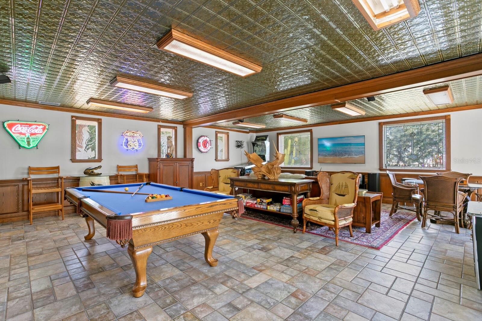 TB8374458 Property Photo