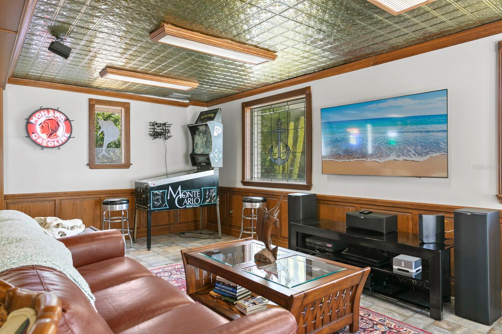 TB8374458 Property Photo