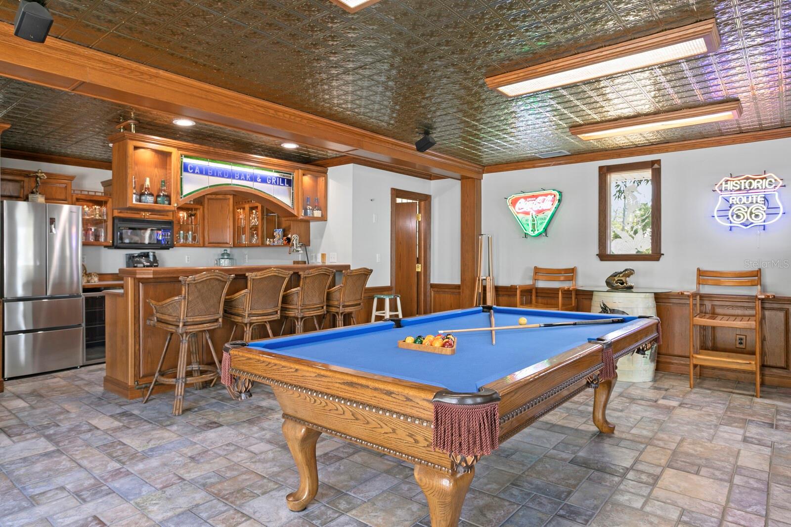 TB8374458 Property Photo