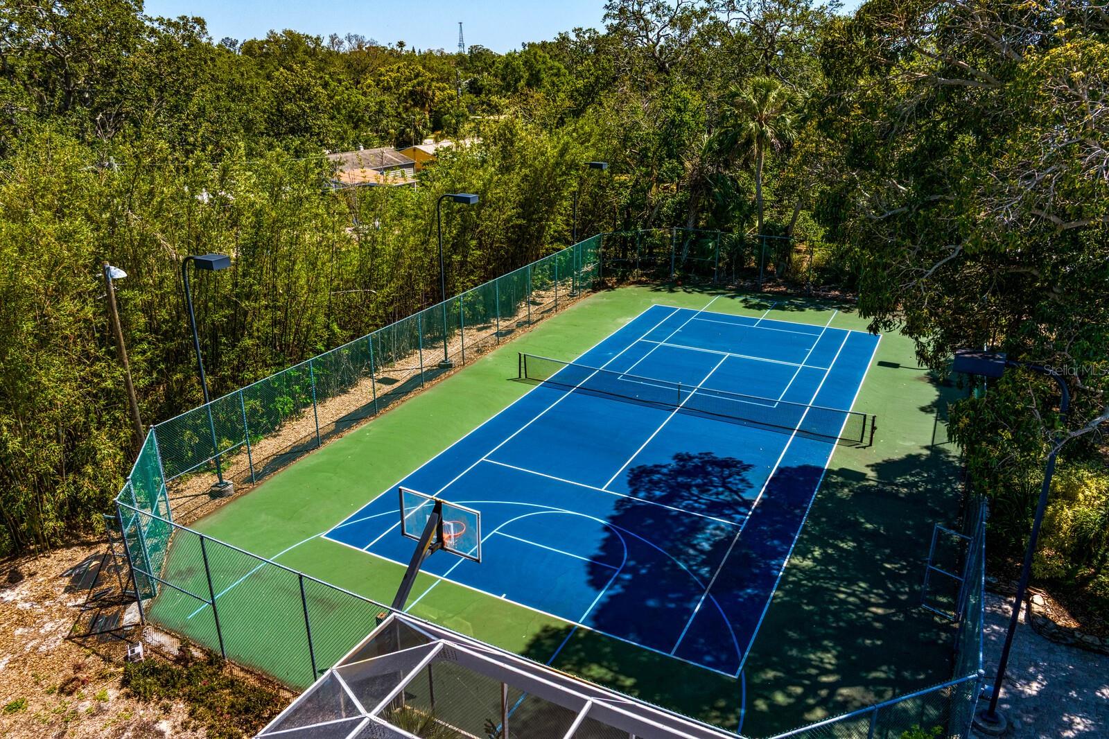 TB8374458 Property Photo