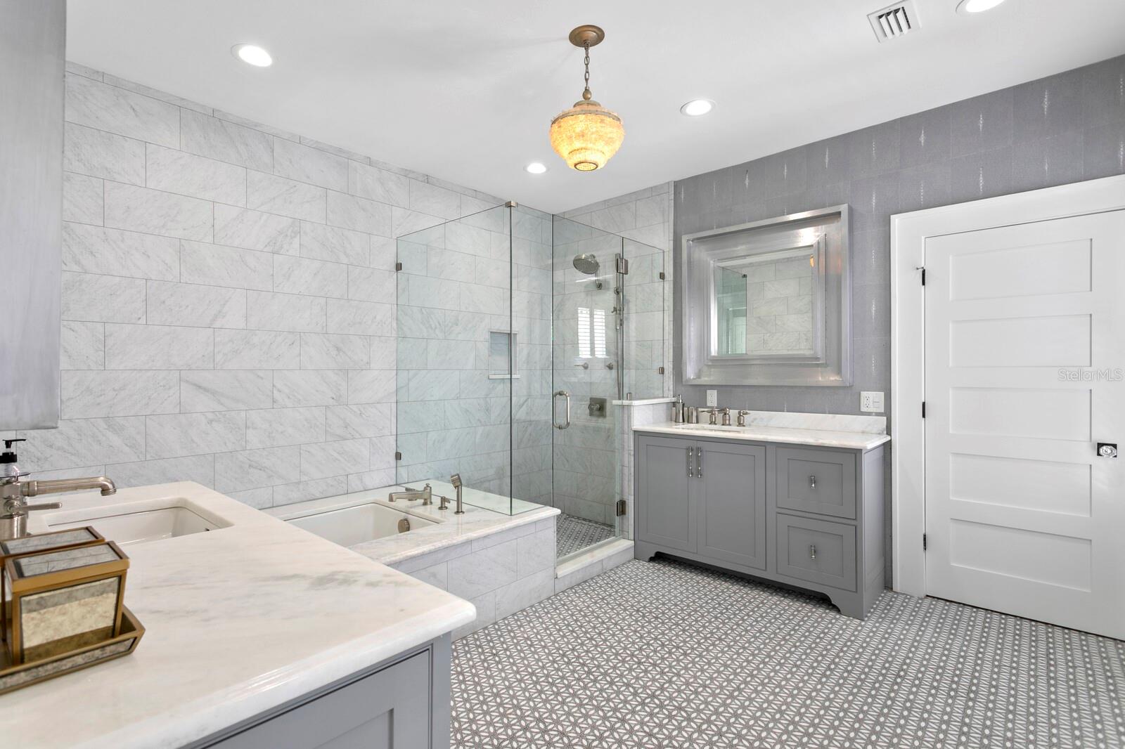 TB8374458 Property Photo