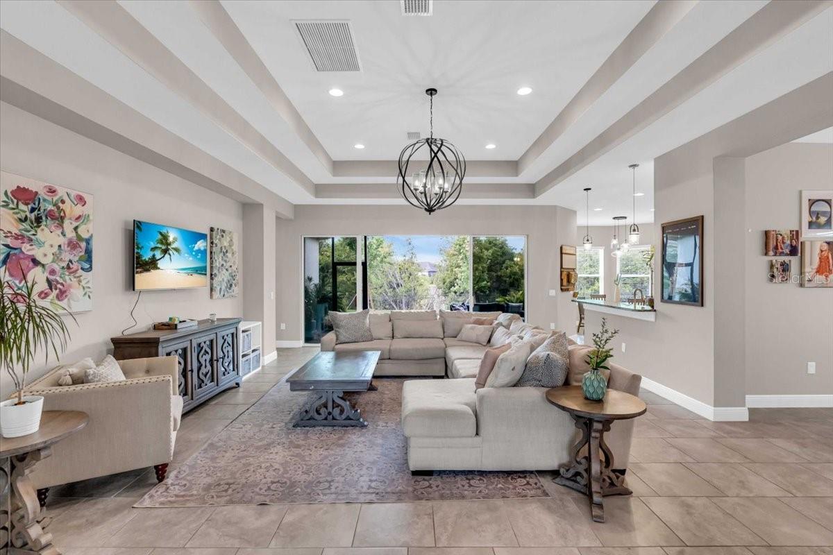 2165 HOLLOW FOREST CT, WESLEY CHAPEL, FL, 33543