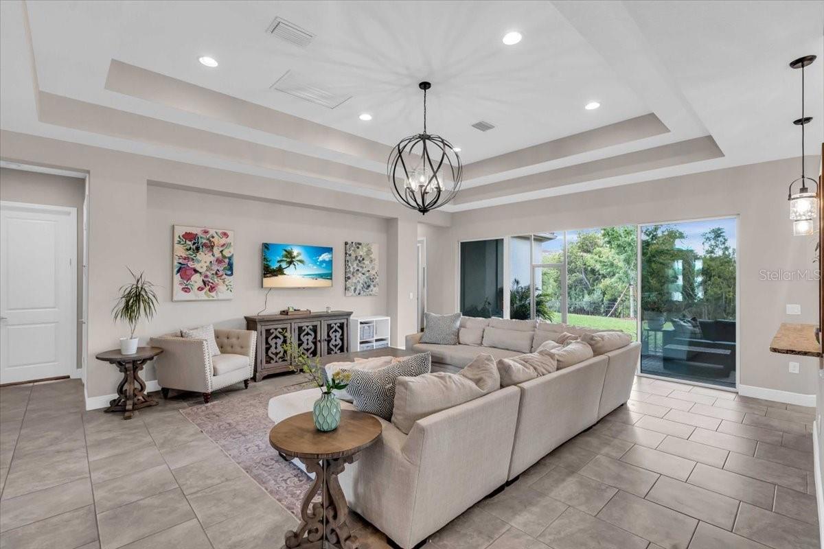 2165 HOLLOW FOREST CT, WESLEY CHAPEL, FL, 33543