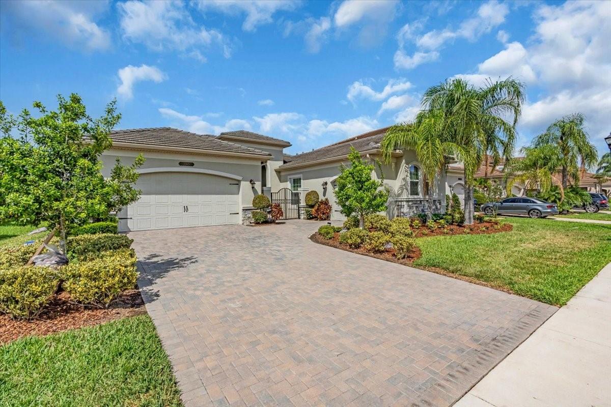 2165 HOLLOW FOREST CT, WESLEY CHAPEL, FL, 33543
