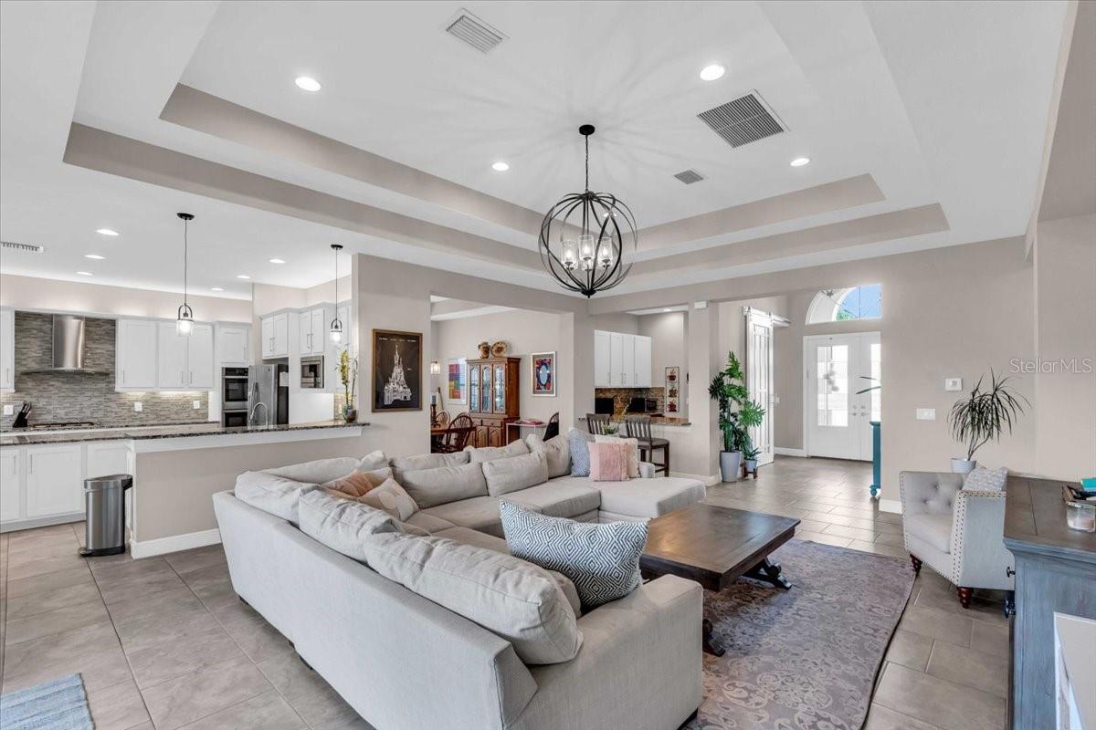 2165 HOLLOW FOREST CT, WESLEY CHAPEL, FL, 33543