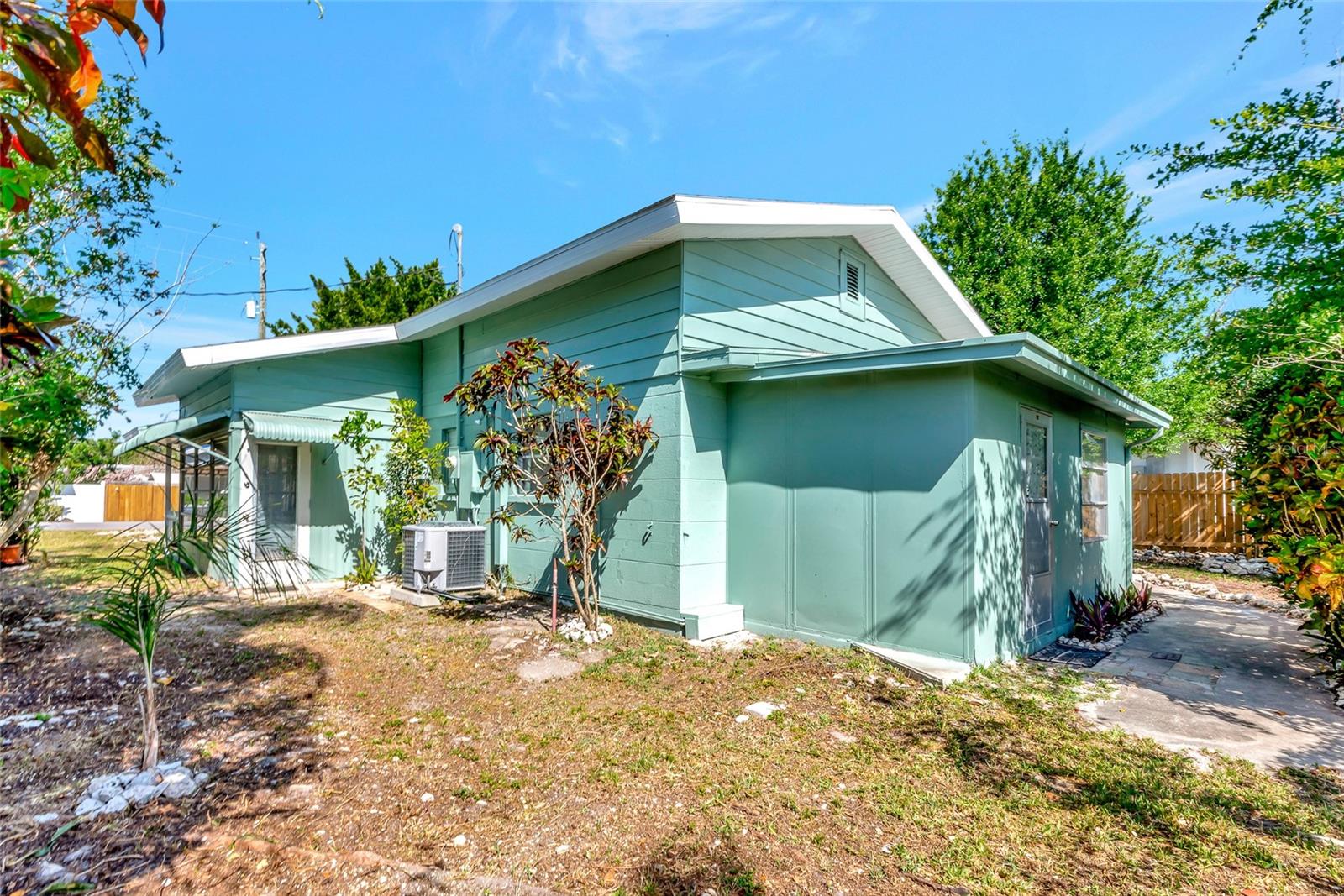 4105 ROCKEFELLER AVE, SARASOTA, FL, 34231