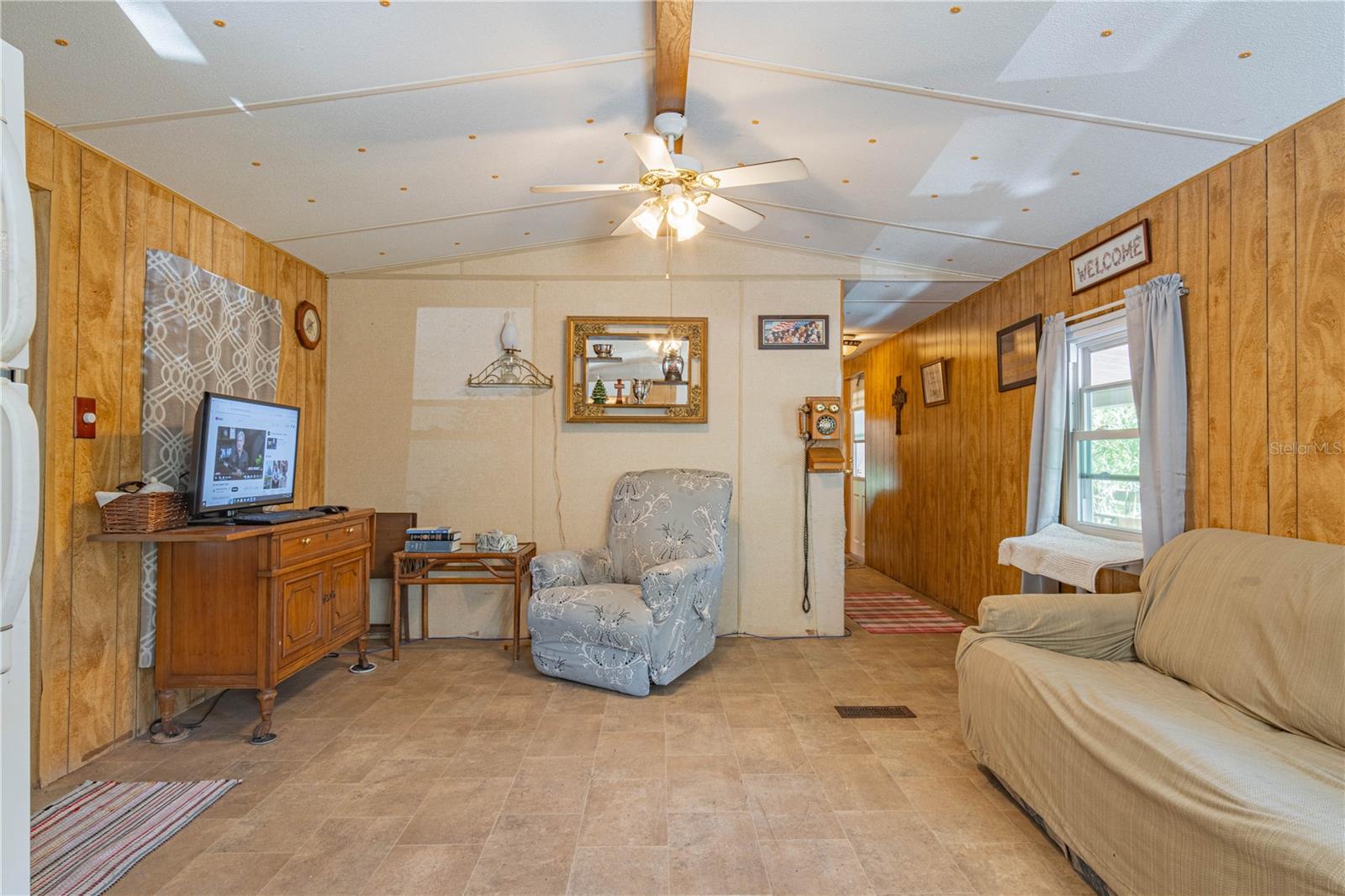 1674 CR 434, LAKE PANASOFFKEE, FL, 33538