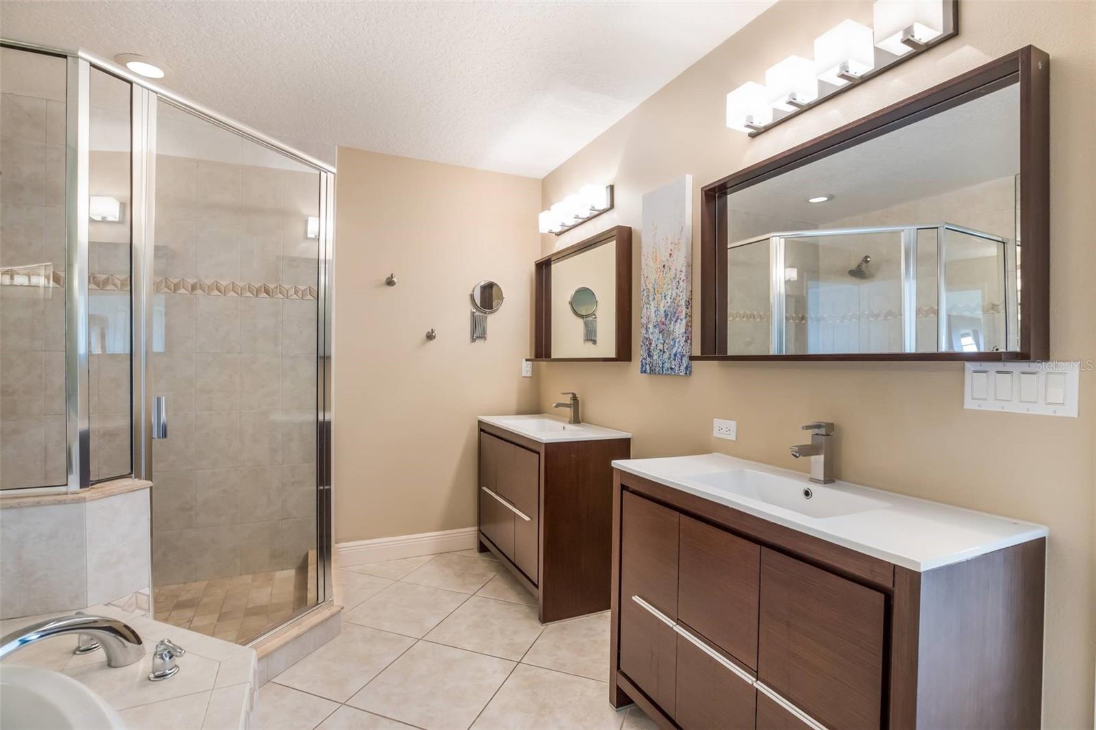 318 64TH ST, HOLMES BEACH, FL, 34217