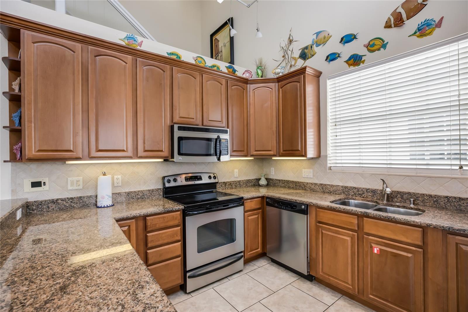 316 64TH ST, HOLMES BEACH, FL, 34217