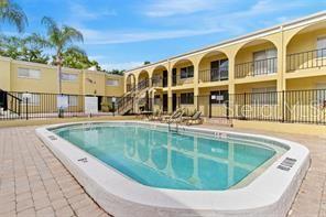 3206 W AZEELE ST #220, TAMPA, FL, 33609
