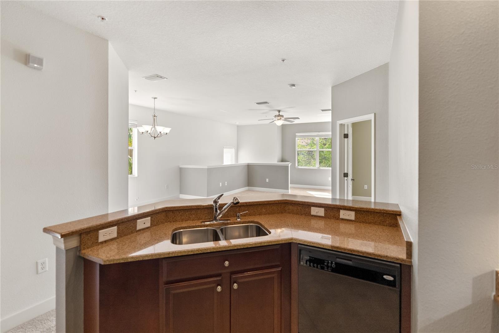 3671 PARKRIDGE CIR #8-201, SARASOTA, FL, 34243