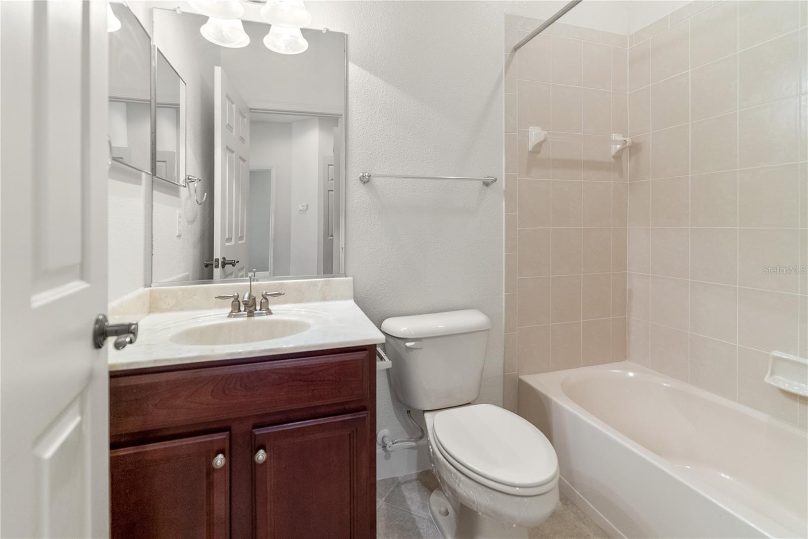 3671 PARKRIDGE CIR #8-201, SARASOTA, FL, 34243