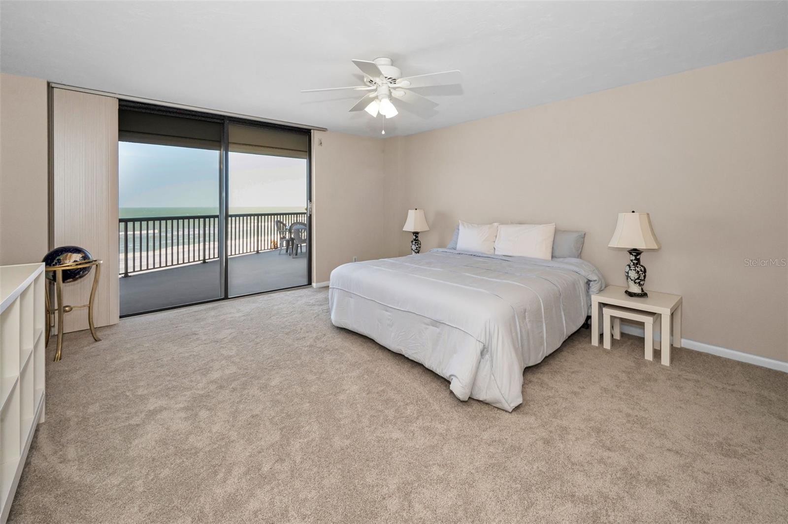 1660 GULF BLVD #203, CLEARWATER BEACH, FL, 33767