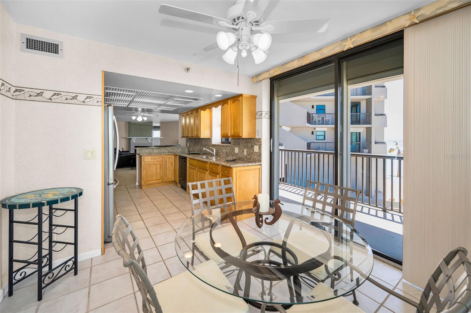 1660 GULF BLVD #203, CLEARWATER BEACH, FL, 33767