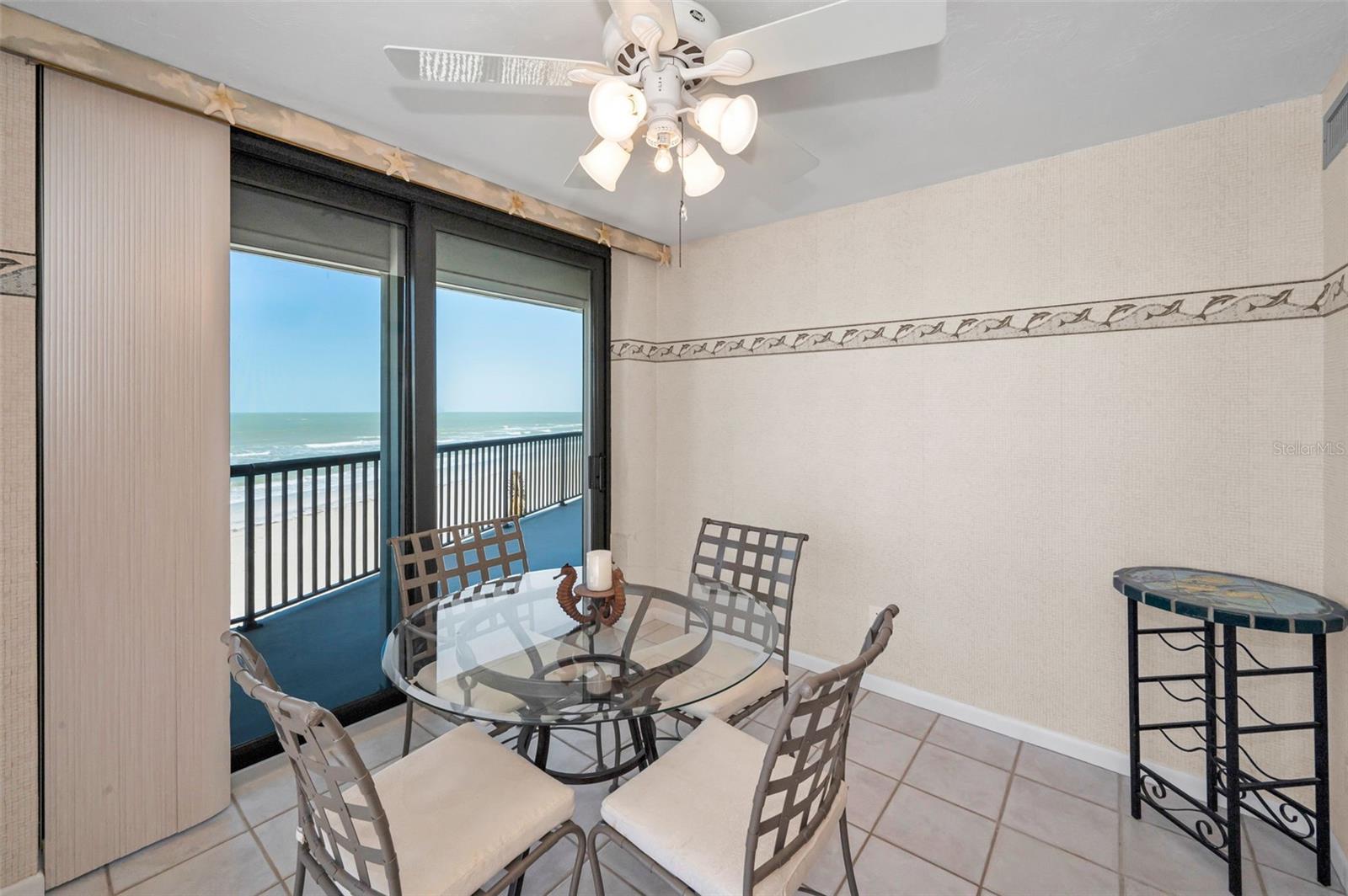 1660 GULF BLVD #203, CLEARWATER BEACH, FL, 33767