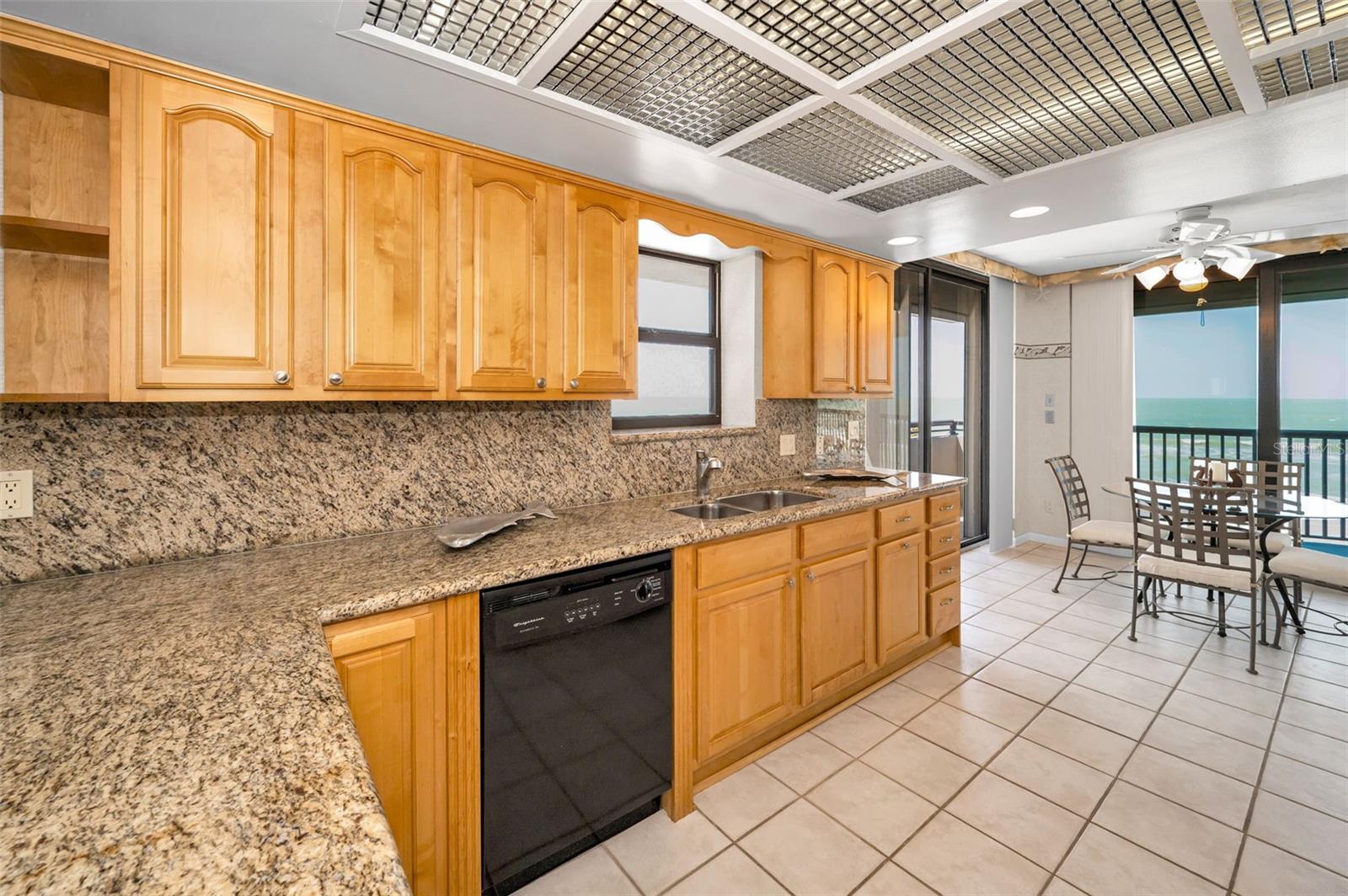 1660 GULF BLVD #203, CLEARWATER BEACH, FL, 33767