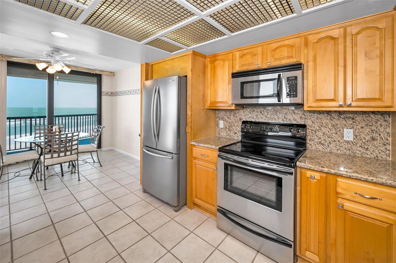 1660 GULF BLVD #203, CLEARWATER BEACH, FL, 33767