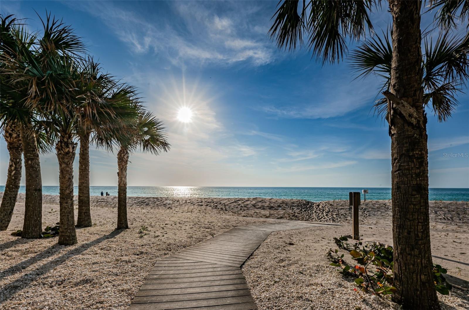 1660 GULF BLVD #203, CLEARWATER BEACH, FL, 33767