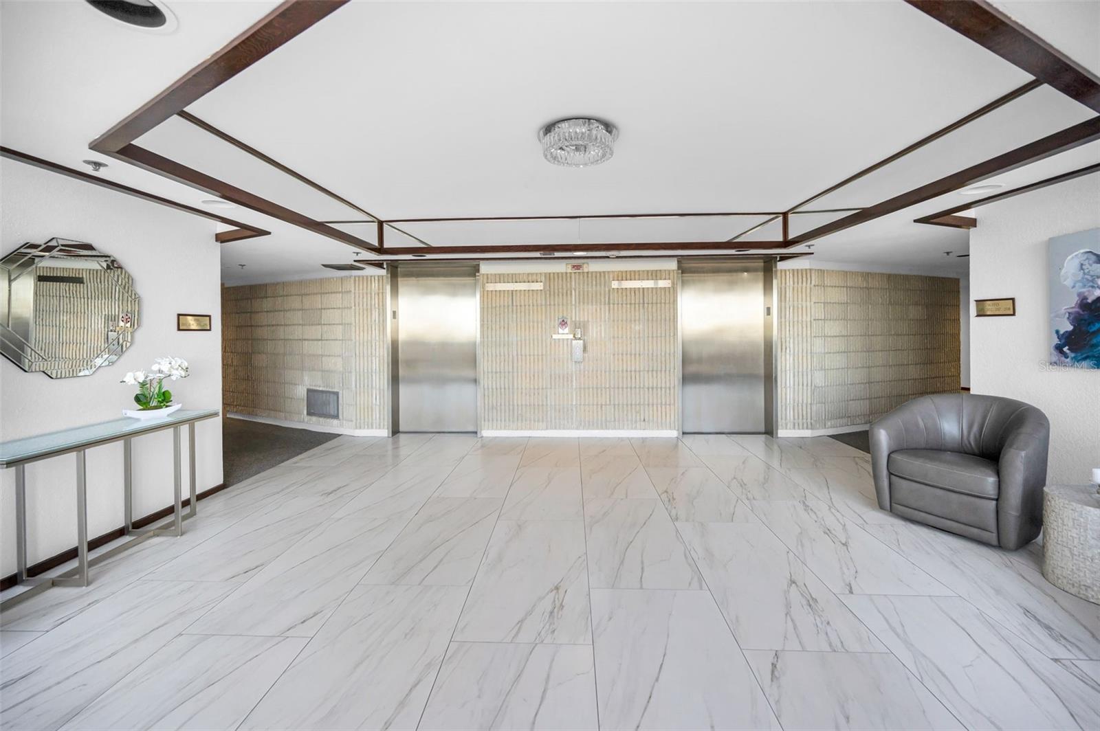 1660 GULF BLVD #203, CLEARWATER BEACH, FL, 33767