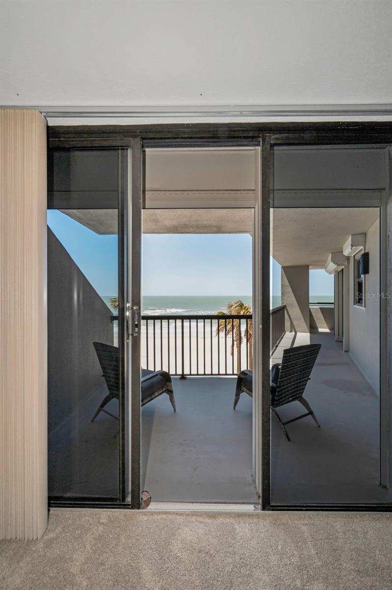 1660 GULF BLVD #203, CLEARWATER BEACH, FL, 33767