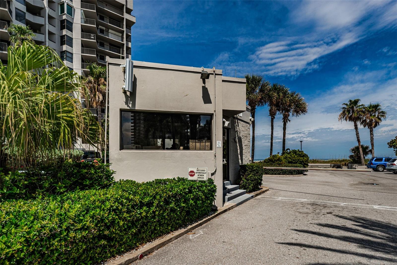 1660 GULF BLVD #203, CLEARWATER BEACH, FL, 33767