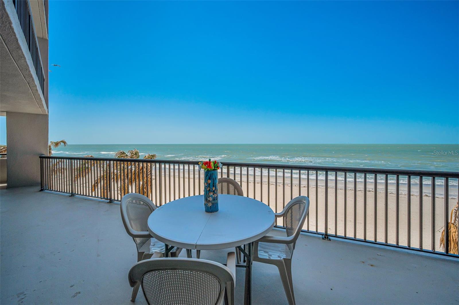 1660 GULF BLVD #203, CLEARWATER BEACH, FL, 33767