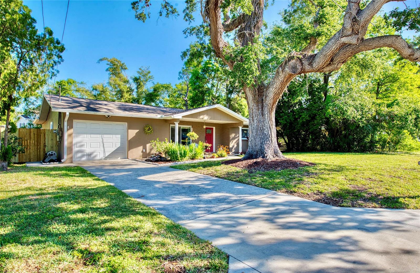 2501 CRESCENT DR, LARGO, FL, 33770