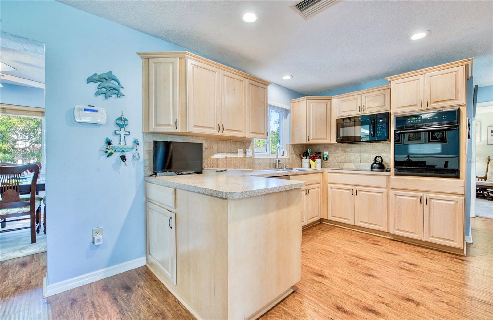 2501 CRESCENT DR, LARGO, FL, 33770