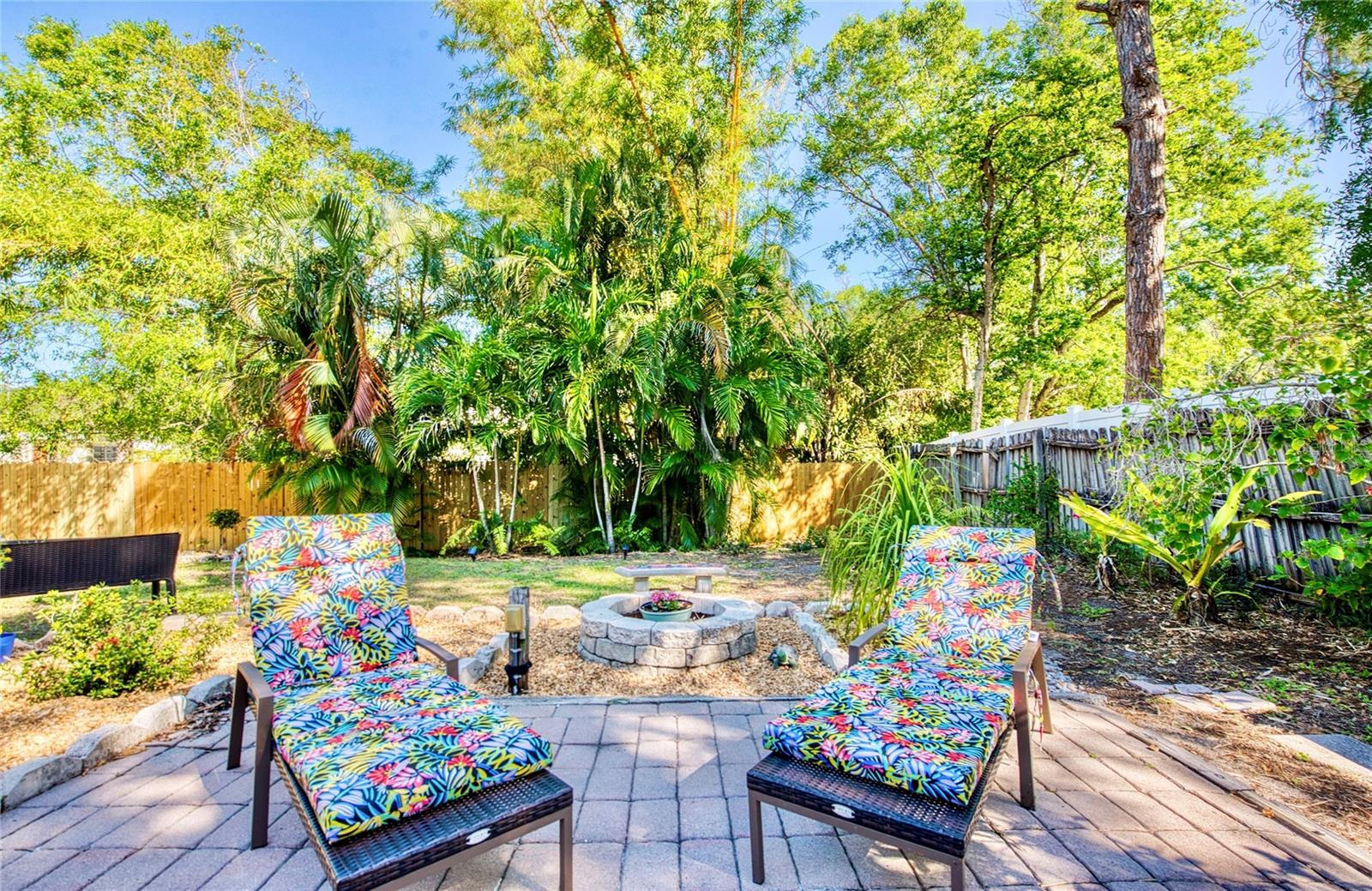 2501 CRESCENT DR, LARGO, FL, 33770