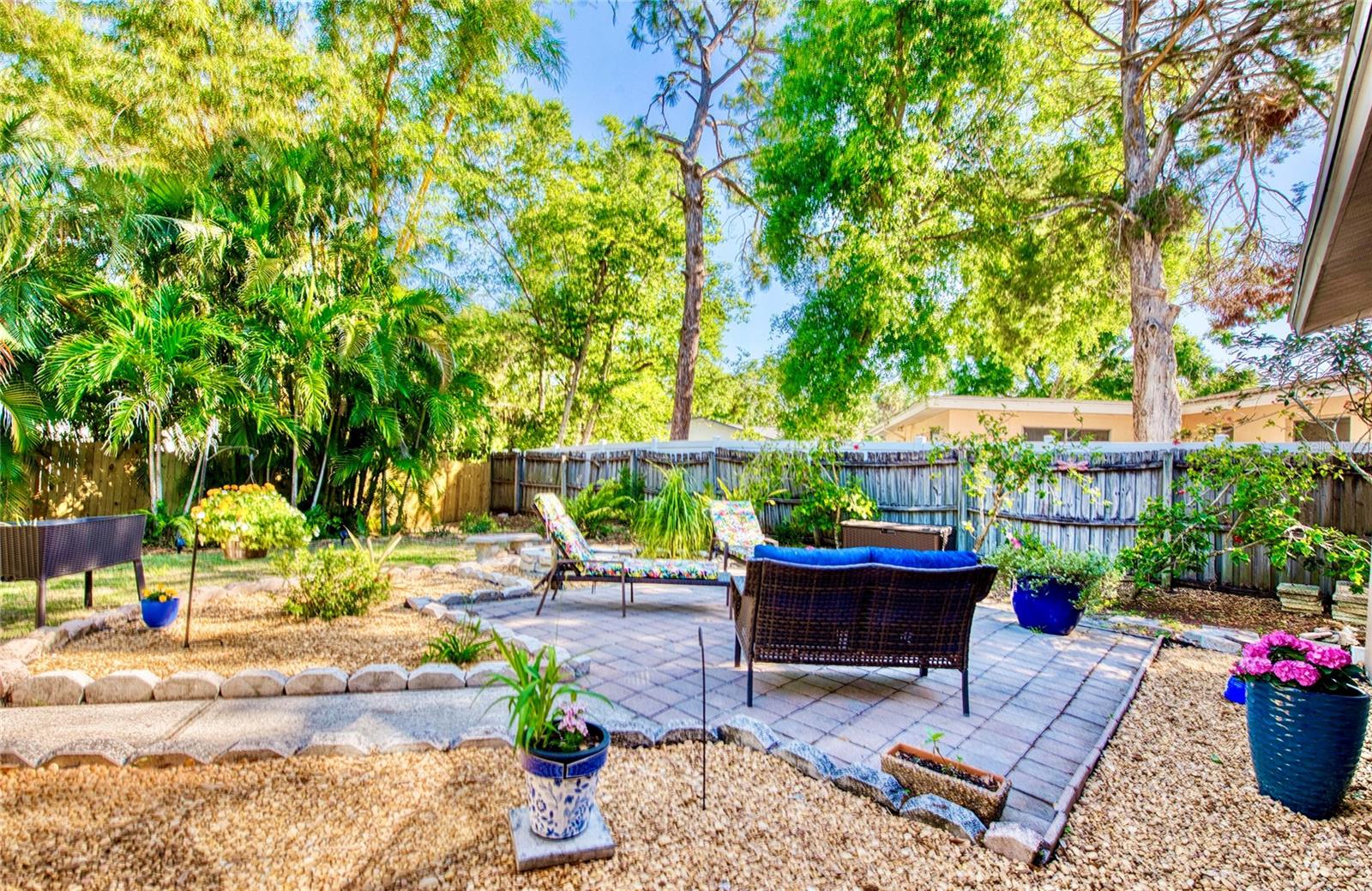 2501 CRESCENT DR, LARGO, FL, 33770