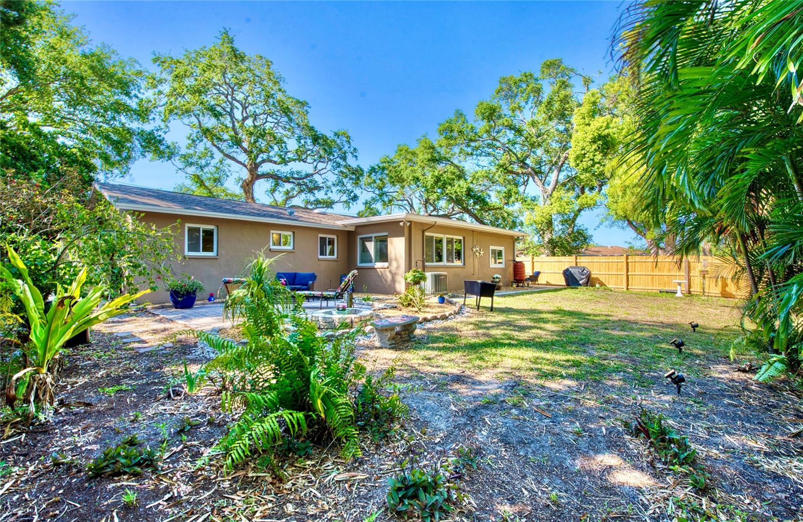 2501 CRESCENT DR, LARGO, FL, 33770