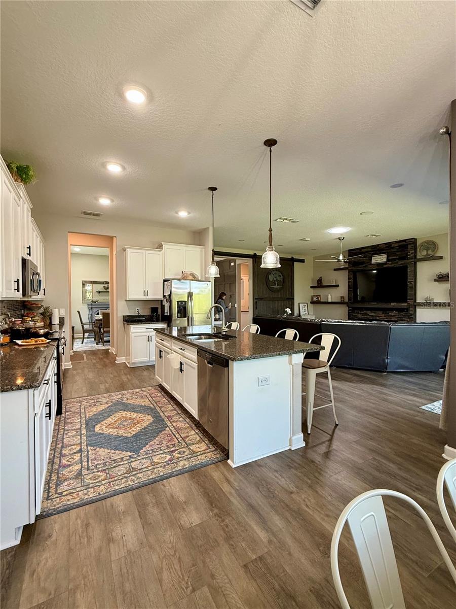 2751 HILLIARD DR, WESLEY CHAPEL, FL, 33543