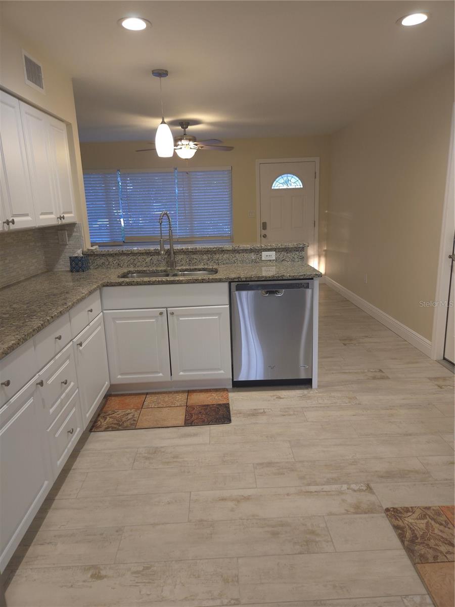 2212 VINSON AVE, SARASOTA, FL, 34232