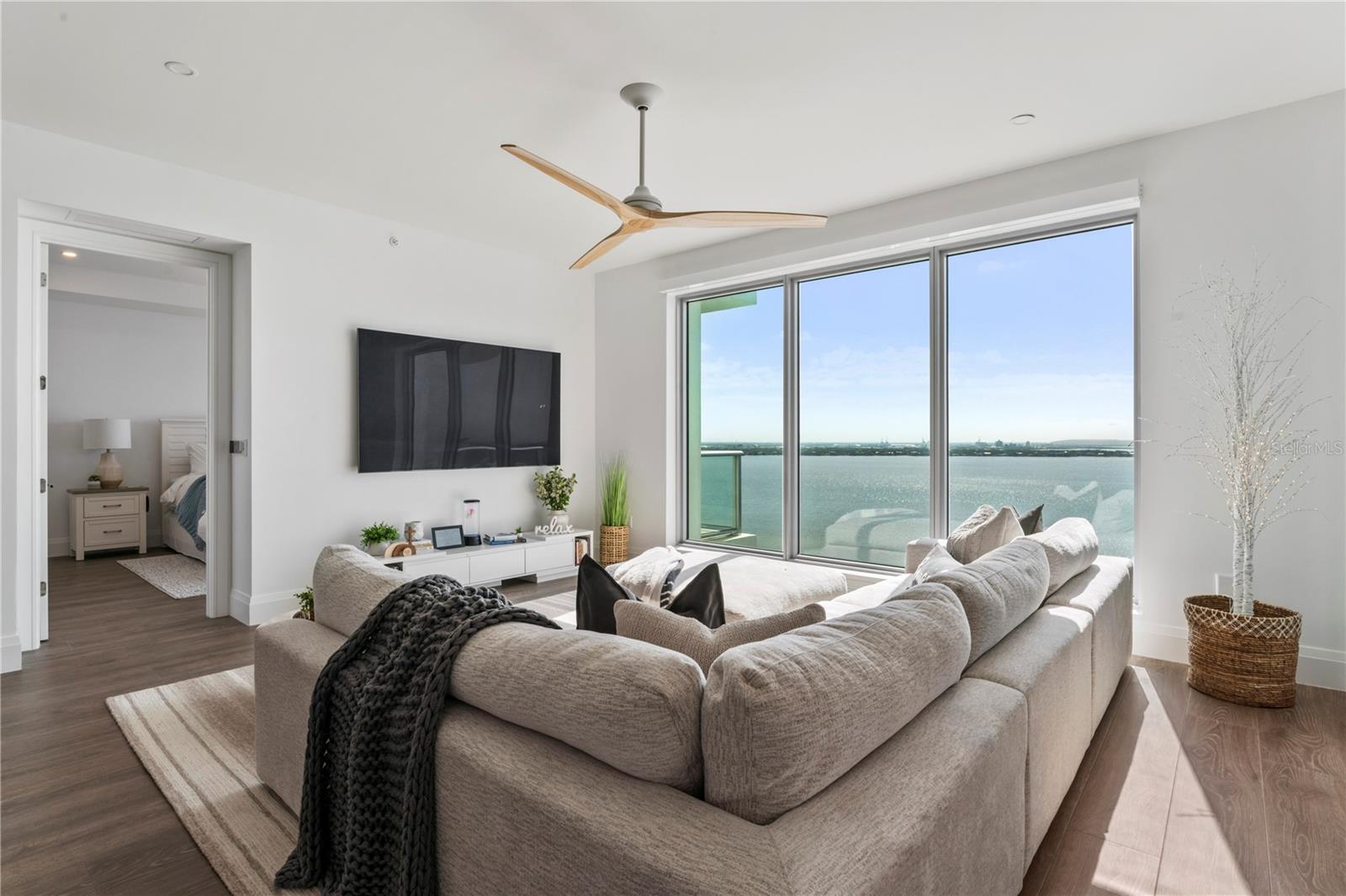 2910 W BARCELONA ST #1902, TAMPA, FL, 33629