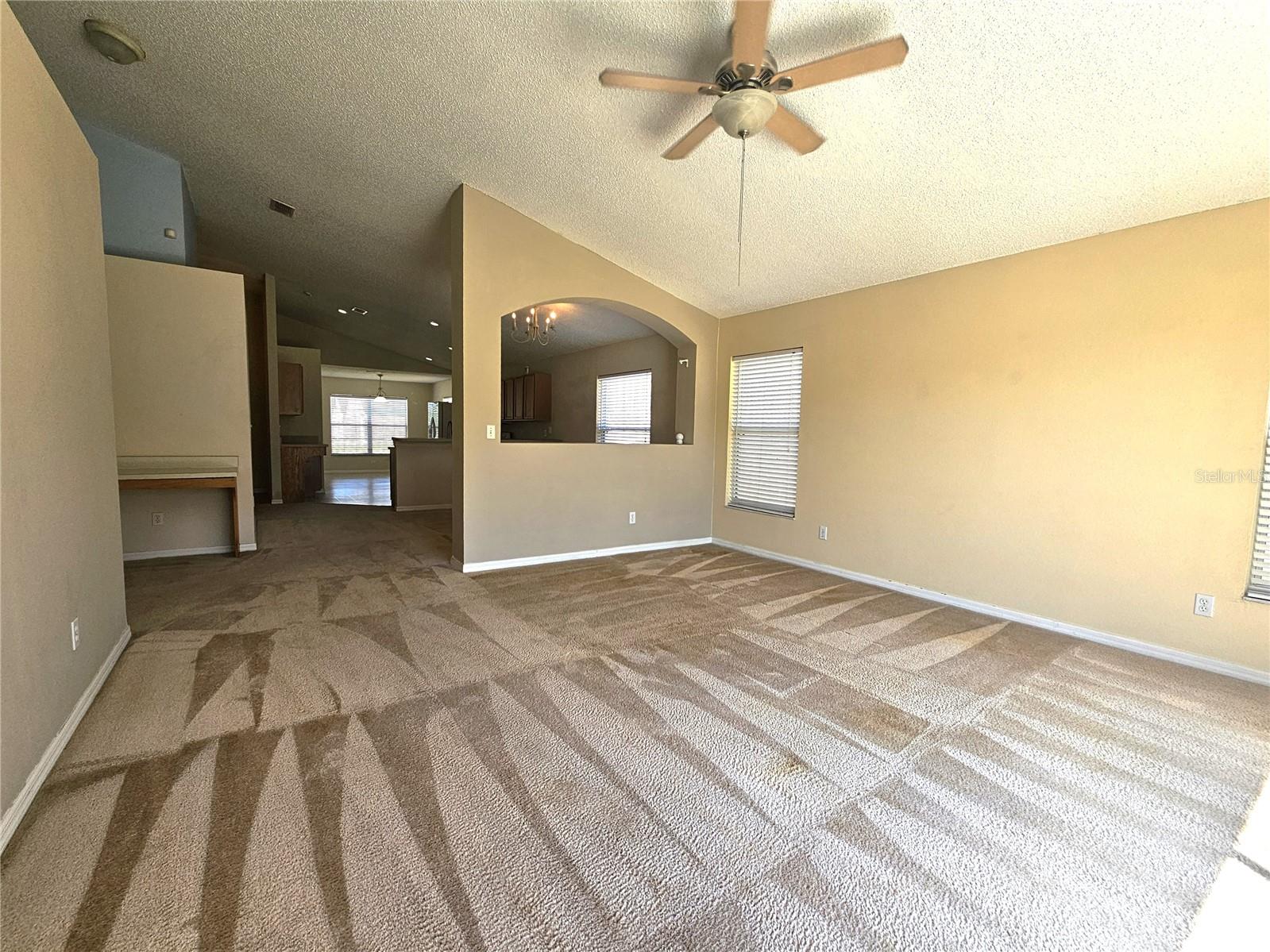 224 LAKE CHARLES DR, DAVENPORT, FL, 33837