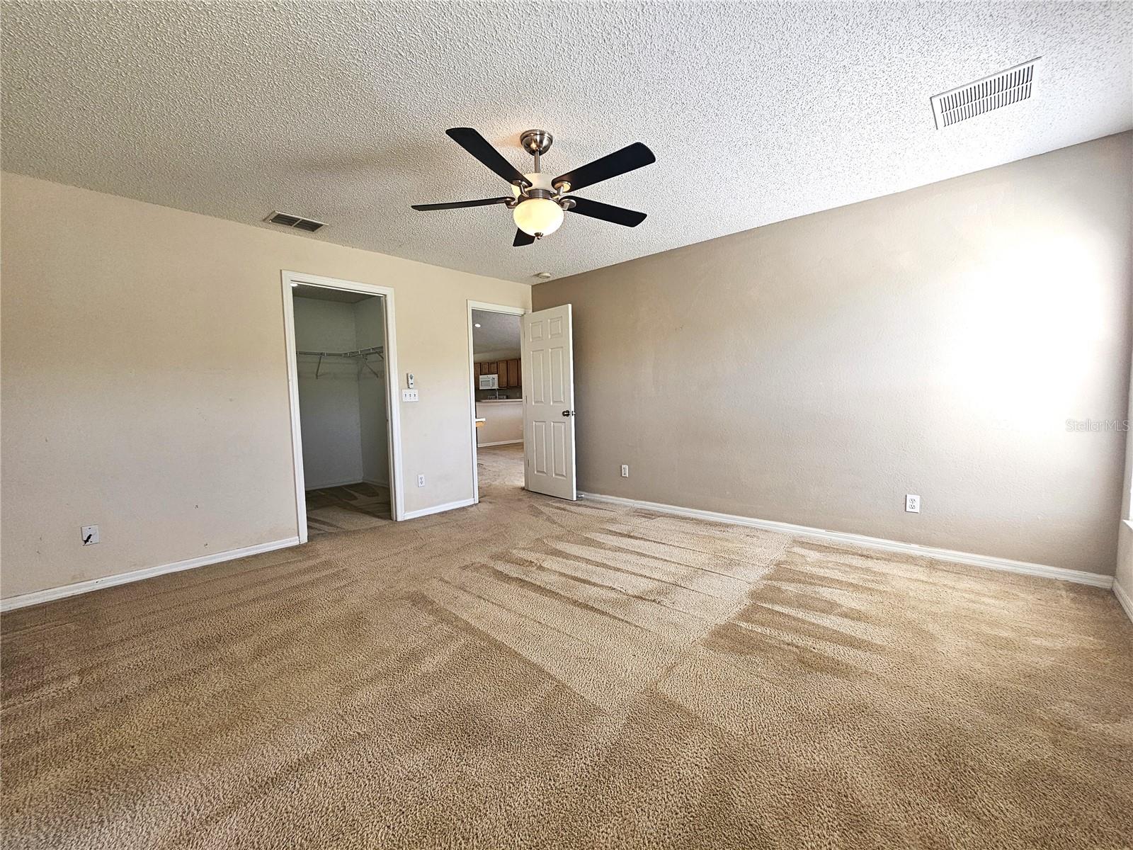 224 LAKE CHARLES DR, DAVENPORT, FL, 33837