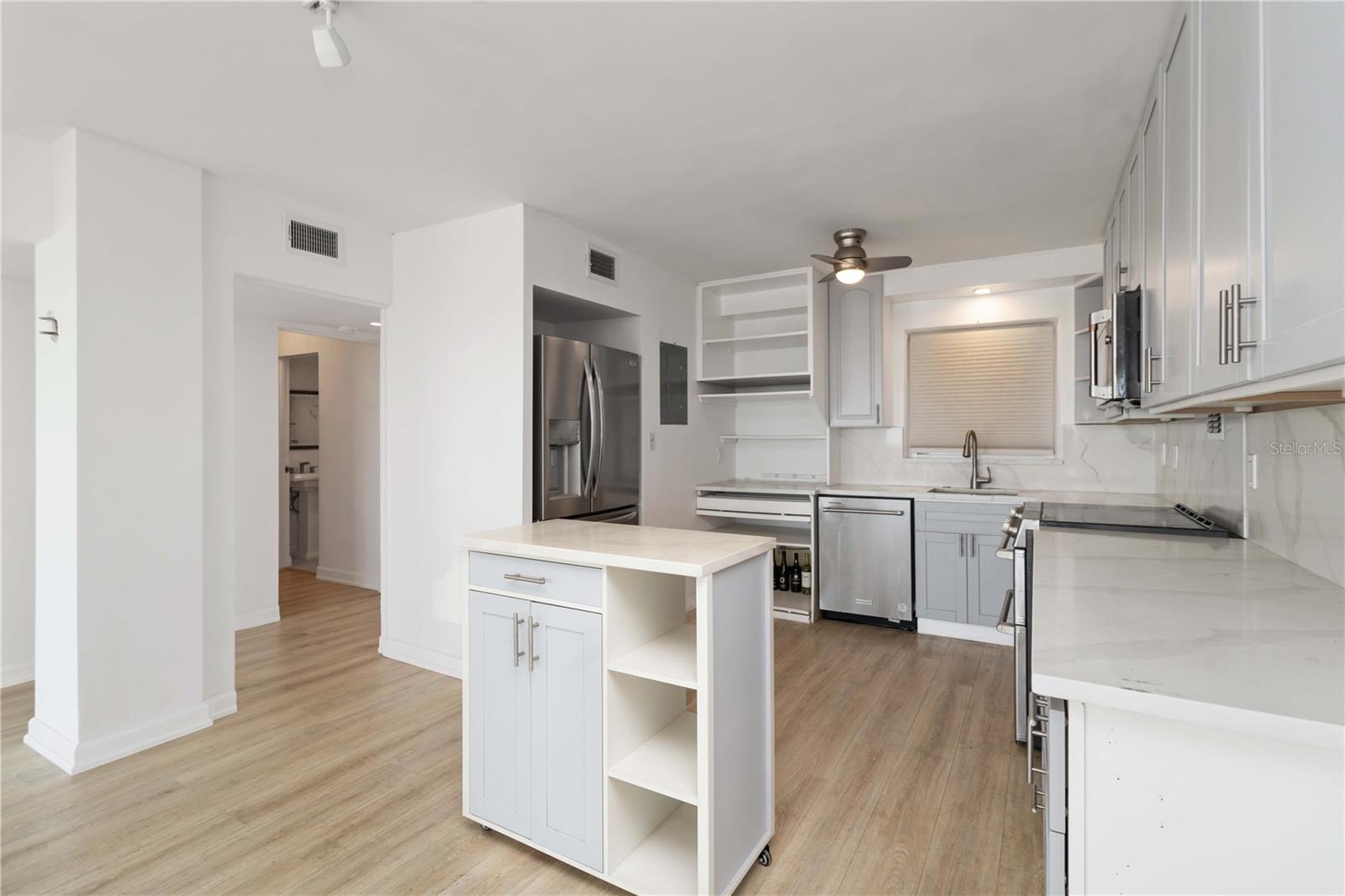 33 S GULFSTREAM AVE #905, SARASOTA, FL, 34236