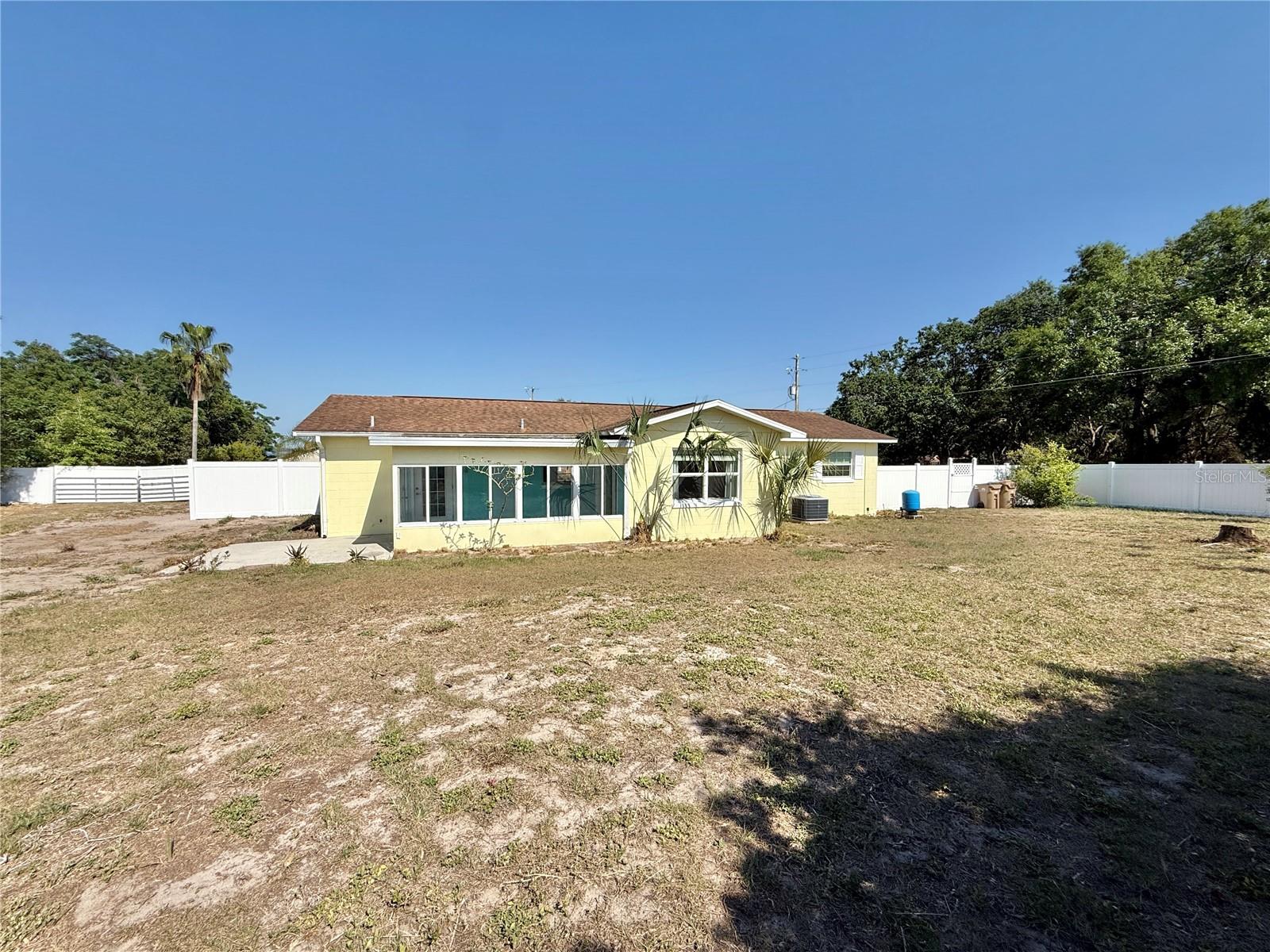 33415 PICCIOLA DR, FRUITLAND PARK, FL, 34731