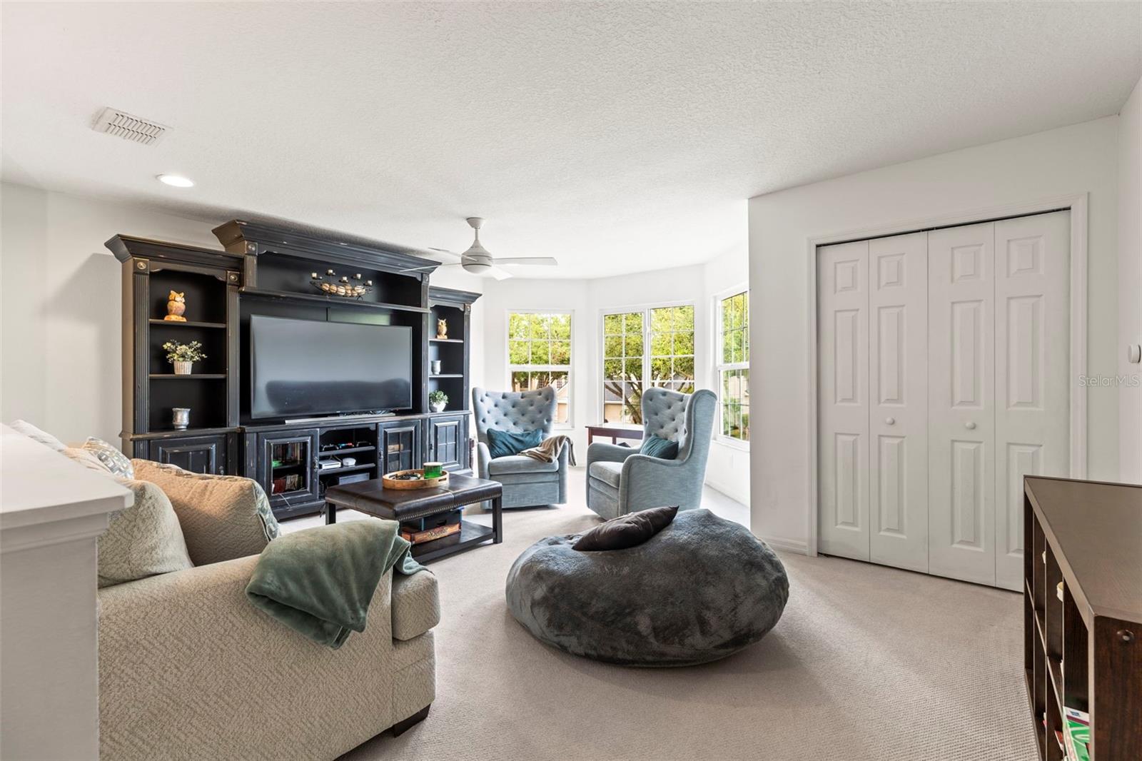 10142 DEERCLIFF DR, TAMPA, FL, 33647