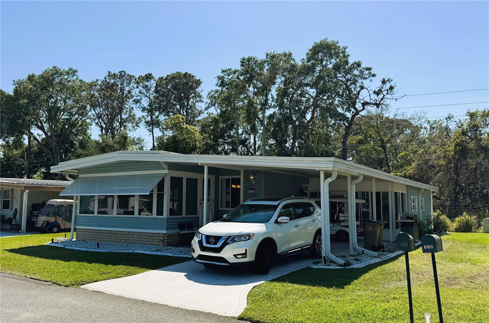 121 BOUGAINVILLEA DR, LEESBURG, FL, 34748